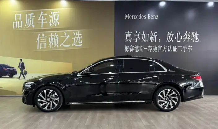 Mercedes-Benz E-Class 2024 Model E 300 L Luxury Model sedan – фото 3