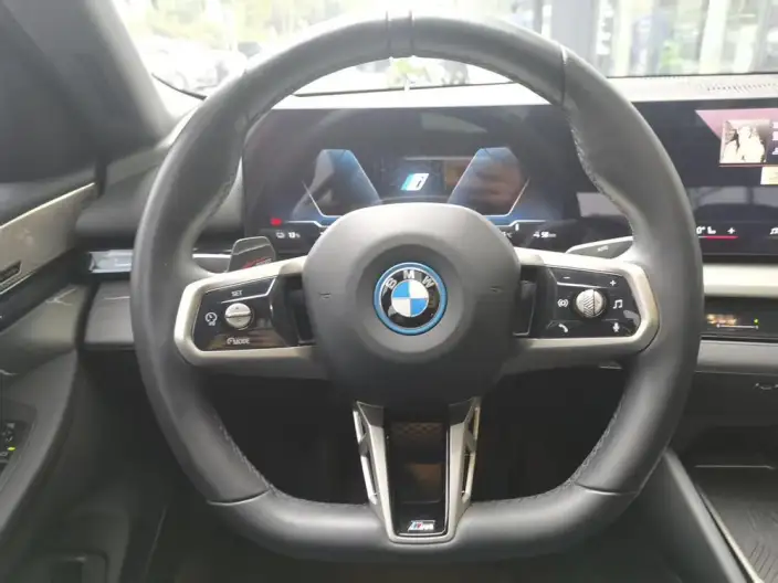 BMW i5 2024 Model eDrive35L Exclusive Model M Sports Set – фото 10