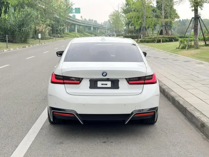 BMW i3 2025 Model eDrive35L – фото 5