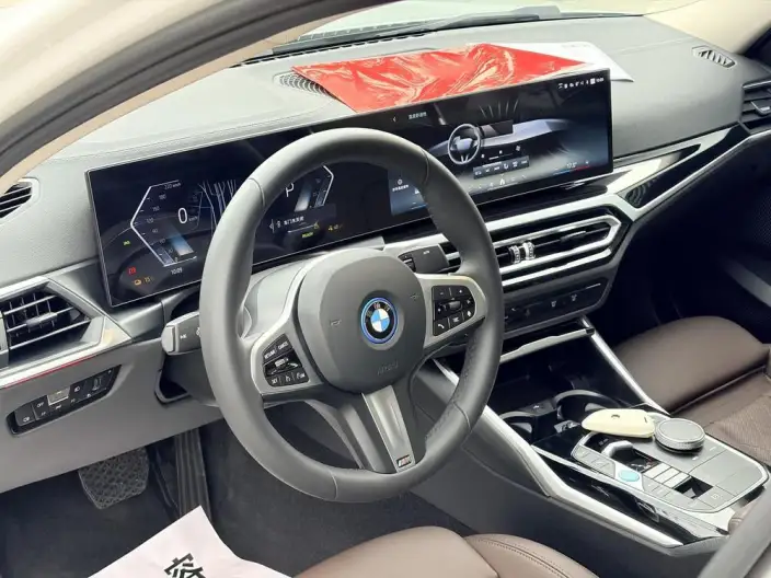 BMW i3 2025 Model eDrive35L – фото 10