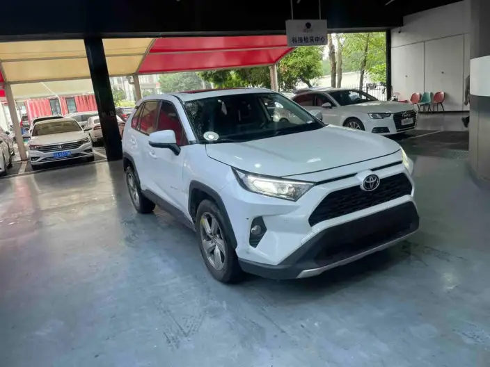 Toyota RAV4 2022 Model 2.0L CVT 2WD Fashion edition – фото 3