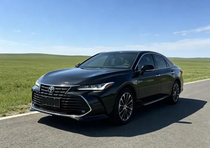 Toyota Avalon 2023 Model 2.0L CVT XLE Exclusive Edition – фото 1