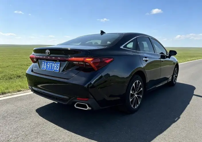Toyota Avalon 2023 Model 2.0L CVT XLE Exclusive Edition – фото 6