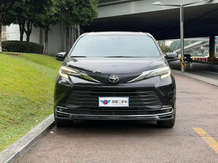 Toyota Sienna 2024 Model Hybrid 2.5L Comfort Edition – фото 2