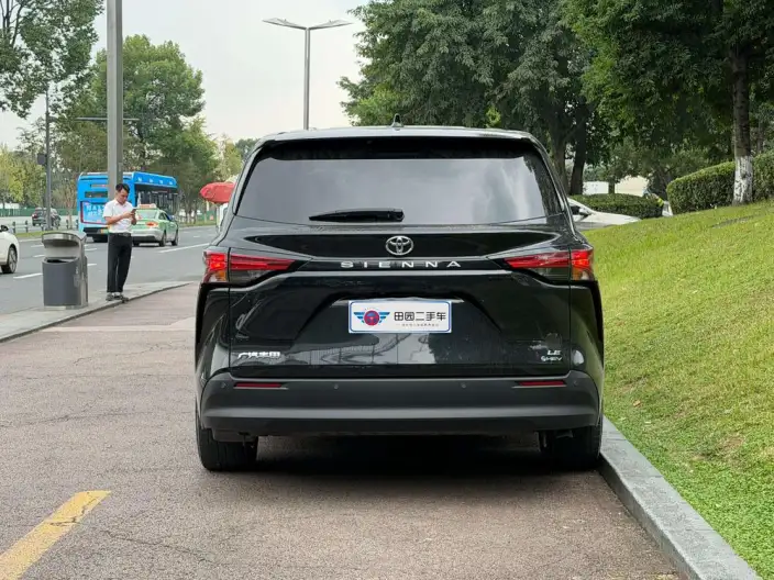 Toyota Sienna 2024 Model Hybrid 2.5L Comfort Edition – фото 5