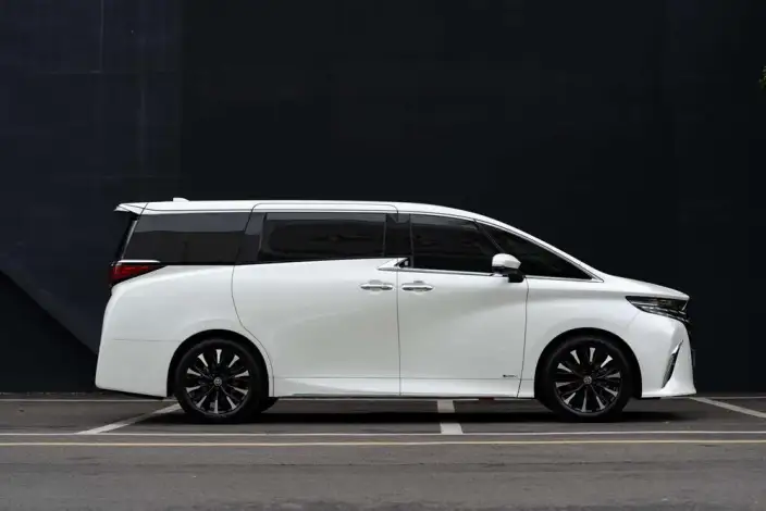 Elfa 2023 Model 2.5L Intelligent Hybrid 4WD Premium – фото 7