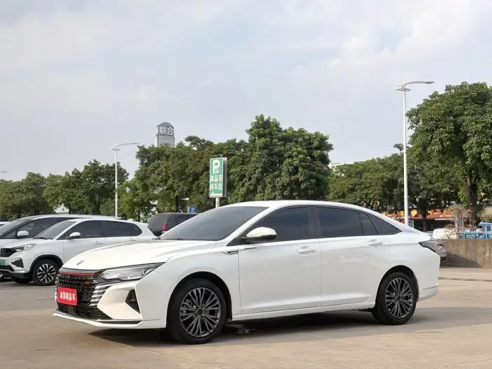 Yixuan Max 2021 Model 1.5T Xingchi Edition