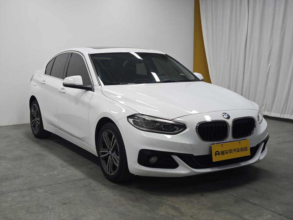BMW 1 Series 2018 комплектация 118i Sport Sport