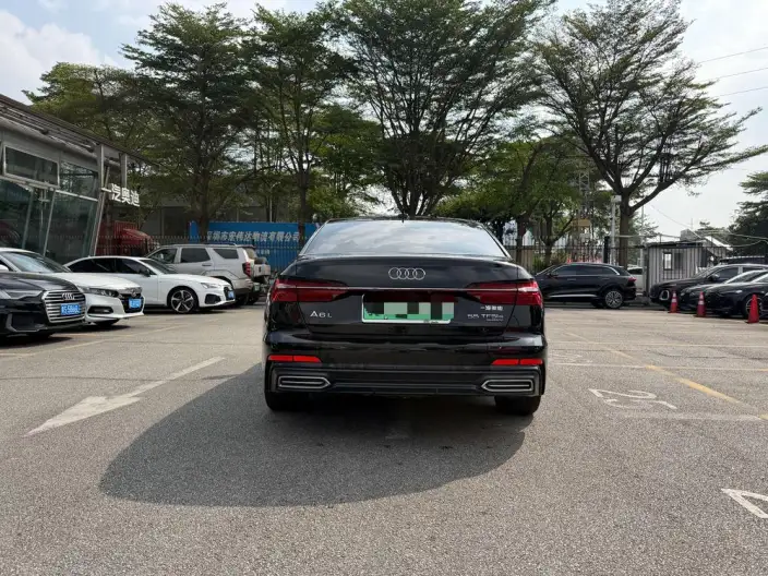 Audi A6L PHEV 2022 Model 55 TFSI e quattro – фото 3