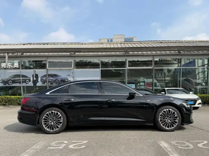 Audi A6L PHEV 2022 Model 55 TFSI e quattro – фото 5