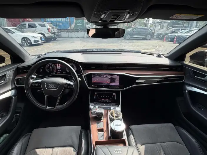 Audi A6L PHEV 2022 Model 55 TFSI e quattro – фото 7