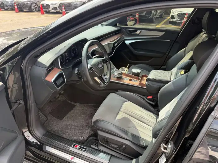 Audi A6L PHEV 2022 Model 55 TFSI e quattro – фото 9