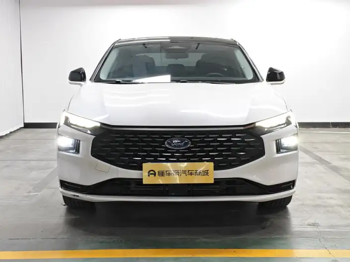 Ford Mondeo 2022 Model Facelift EcoBoost 245 Luxury Model – фото 2