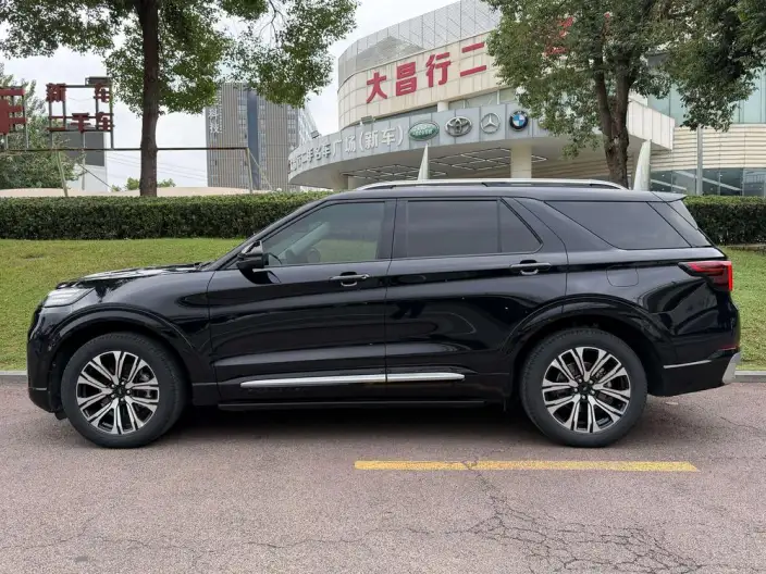 Ford Explorer 2027 Model 2.3T EcoBoost 4WD Titan Jin Edition 7 seat – фото 3
