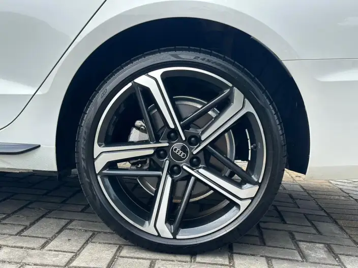 Audi A4 L 2024 Model 40 TFSI Luxury Dynamic Model – фото 8