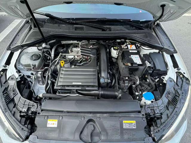 Audi A3 2021 Sportback 35 TFSI Luxury Sport – фото 17