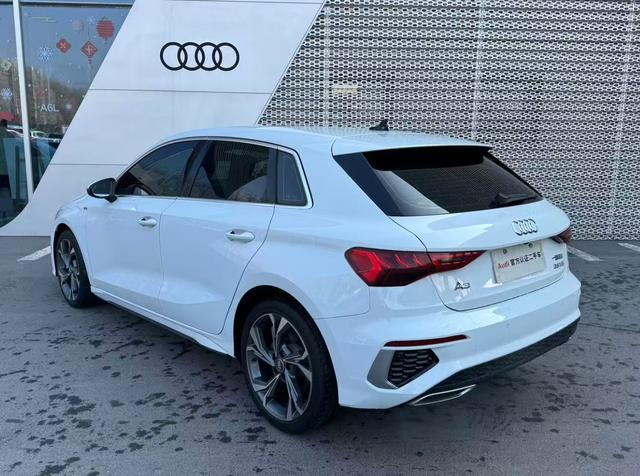 Audi A3 2021 Sportback 35 TFSI Luxury Sport – фото 26
