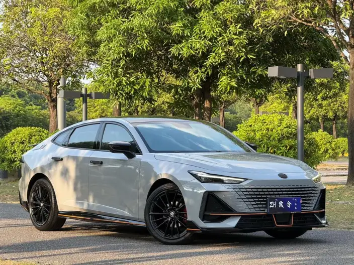 Changan UNI-V 2022 Model 1.5T Sports Edition – фото 3