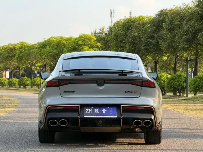 Changan UNI-V 2022 Model 1.5T Sports Edition – фото 5