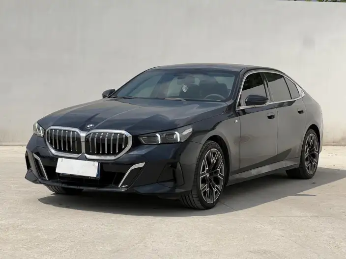 BMW 5 Series 2024 Model 530Li Exclusive Model M Sports Set – фото 1