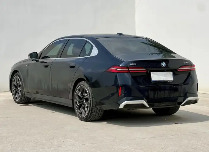 BMW 5 Series 2024 Model 530Li Exclusive Model M Sports Set – фото 4