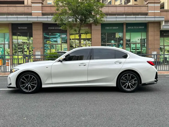 BMW 3 Series 2023 Model 320Li M Sports Set – фото 4