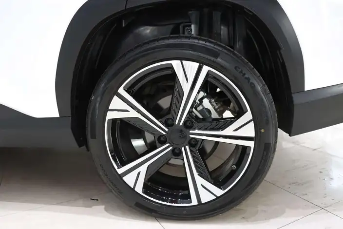 Geely Boyue 2023 Model Geely Boyue COOL 1.5T Smart Prestige Model – фото 7