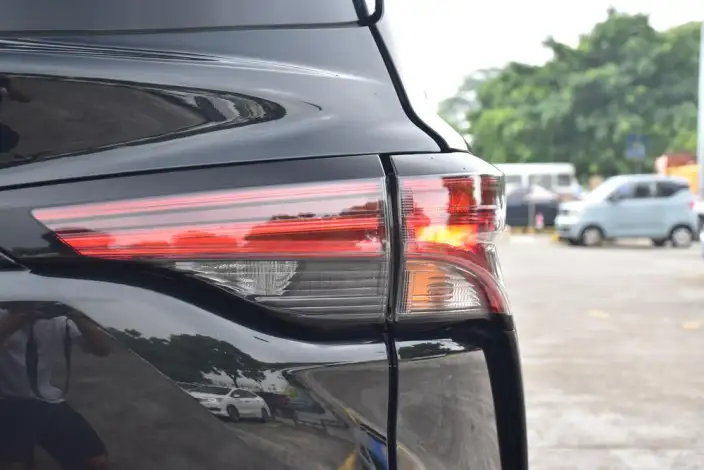 Granvia 2022 Model 2.5L Hybrid Premium Edition – фото 9