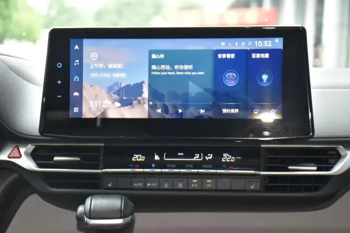 Granvia 2022 Model 2.5L Hybrid Premium Edition – фото 10