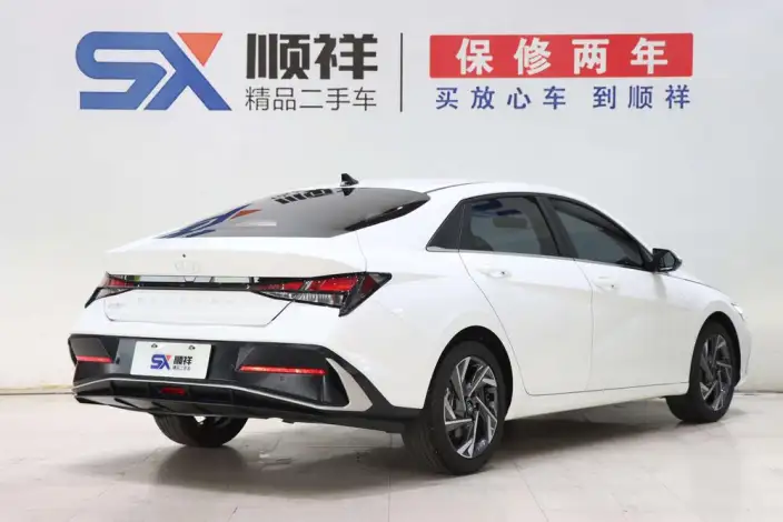 Hyundai Ioniq 2023 Model 1.5L CVT GLX Elite Edition – фото 6
