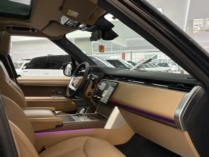 Range Rover 2024 Model 3.0 L6 400PS Shengshi Extended Edition – фото 8