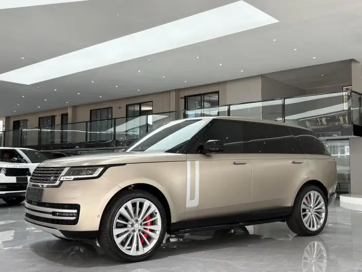 Range Rover 2023 Model 4.4 V8 530PS First Edition Edition – фото 1
