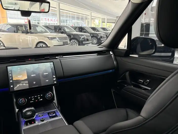 Range Rover 2023 Model 4.4 V8 530PS First Edition Edition – фото 4