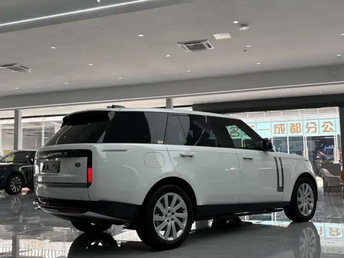 Range Rover 2025 Model 3.0 L6 400PS Shengshi Extended Edition – фото 4