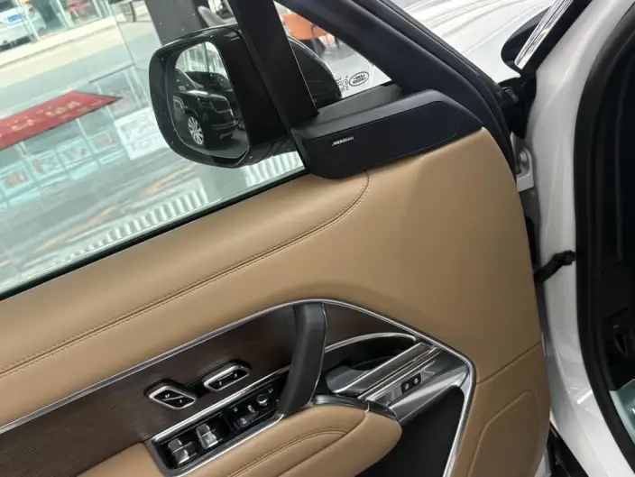 Range Rover 2025 Model 3.0 L6 400PS Shengshi Extended Edition – фото 5