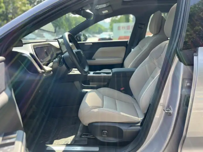 Volvo XC70 2026 Model 4WD Ultra-long Endurance Plus – фото 9