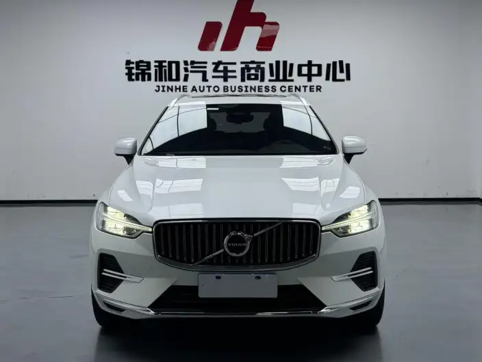Volvo XC60 2024 Model B5 4WD Smart Range Deluxe Edition – фото 2