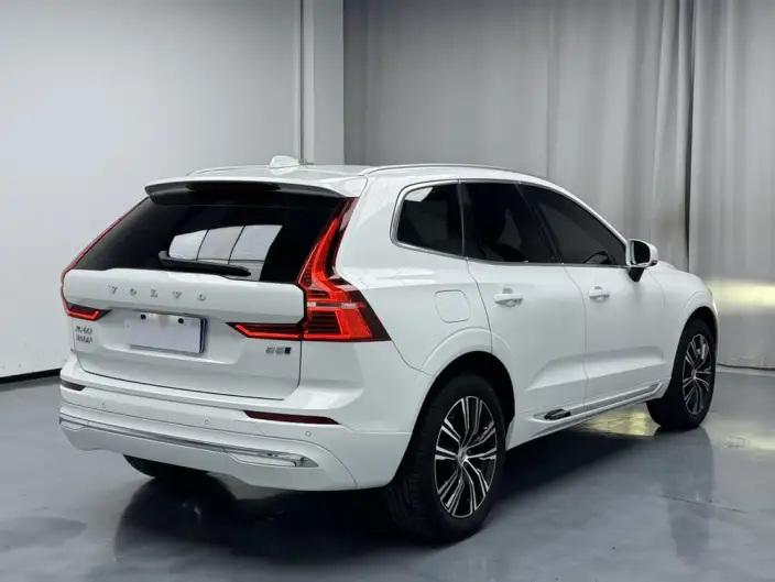 Volvo XC60 2024 Model B5 4WD Smart Range Deluxe Edition – фото 5