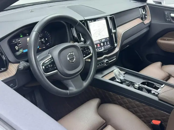 Volvo XC60 2024 Model B5 4WD Smart Range Deluxe Edition – фото 7