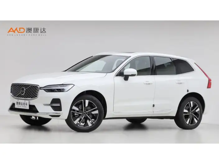Volvo XC60 2026 Model B5 4WD Smart Range Deluxe Edition – фото 1