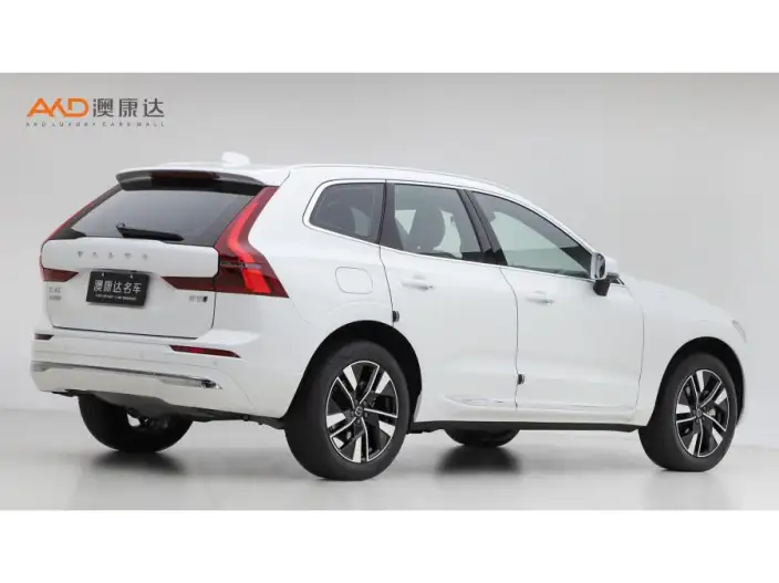 Volvo XC60 2026 Model B5 4WD Smart Range Deluxe Edition – фото 4