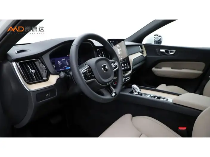 Volvo XC60 2026 Model B5 4WD Smart Range Deluxe Edition – фото 6