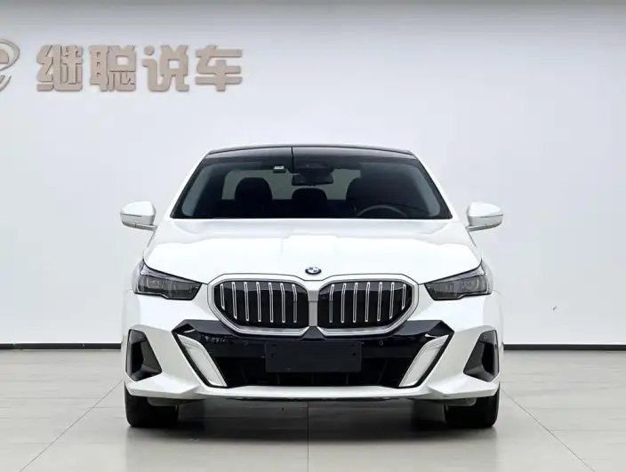 BMW 5 Series 2024 Model 530Li Leading Model M Sports Set – фото 2