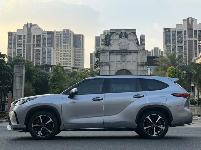 Crown Kluger 2022 Model 2.5L HEV 4WD Deluxe Edition – фото 4