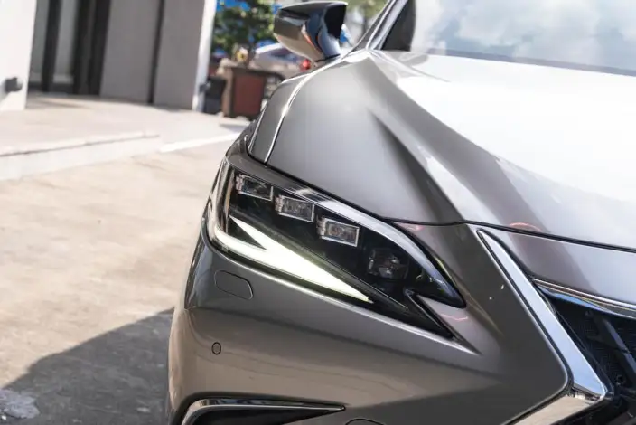 Lexus ES 2022 Model 300h Premium – фото 6