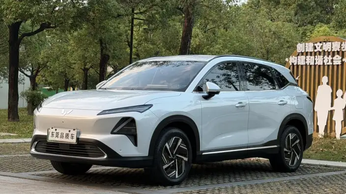 **Wuling Xingguang S** PHEV 2024 Model 130km Pilot Model