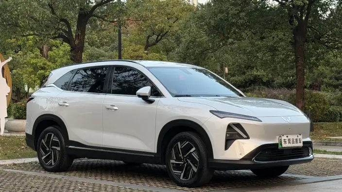 **Wuling Xingguang S** PHEV 2024 Model 130km Pilot Model