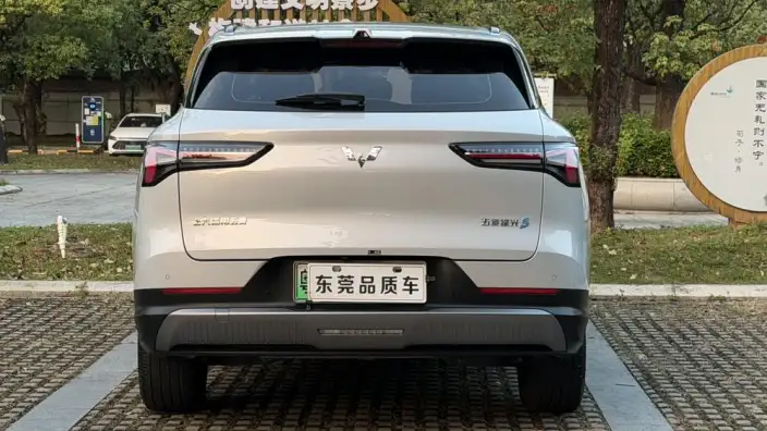 **Wuling Xingguang S** PHEV 2024 Model 130km Pilot Model – фото 5
