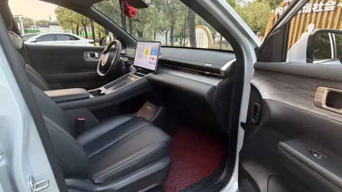 **Wuling Xingguang S** PHEV 2024 Model 130km Pilot Model – фото 9