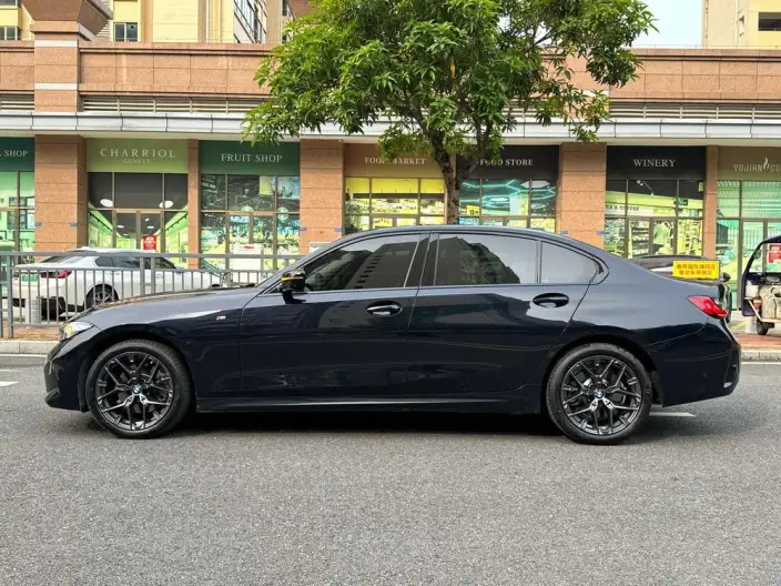 BMW 3 Series 2025 Model 330Li M Sports Night Set – фото 4